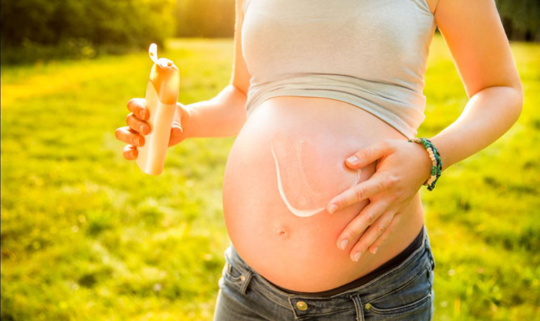 Nên tránh những loại mỹ phẩm gì khi mang thai?