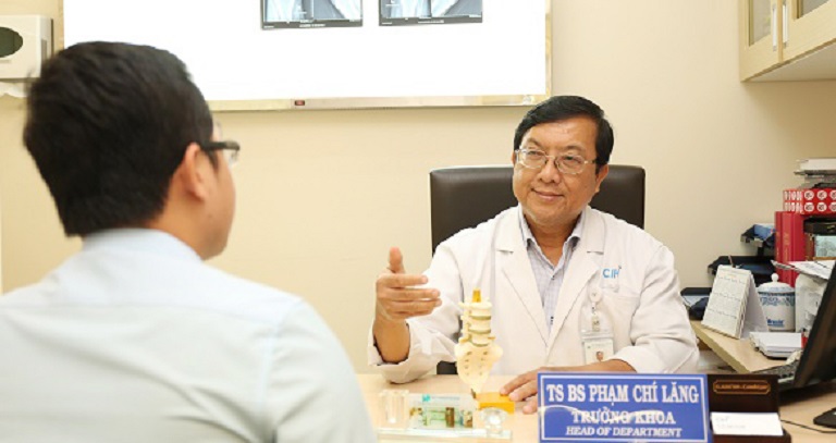 TS.BS Phạm Chí Lăng sở hữu hơn 30 năm kinh nghiệm khám chữa Cơ xương khớp
