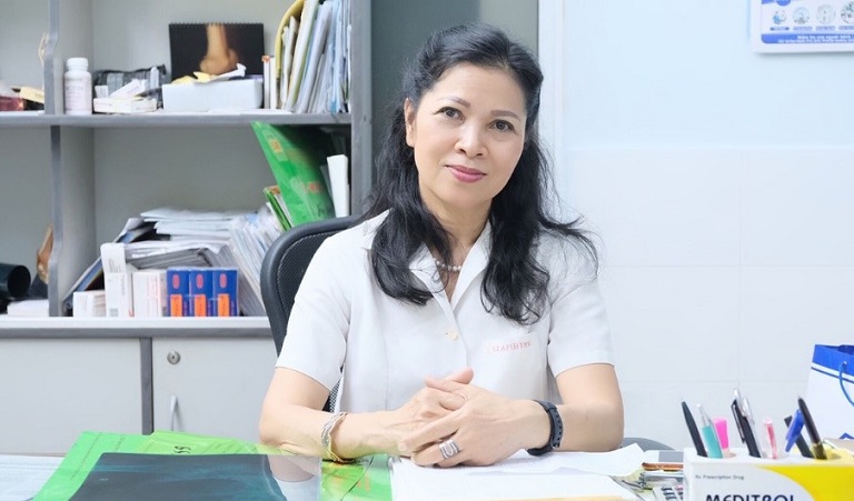 PGS.TS Lê Anh Thư sở hữu 40 năm kinh nghiệm khám chữa bệnh Cơ xương khớp