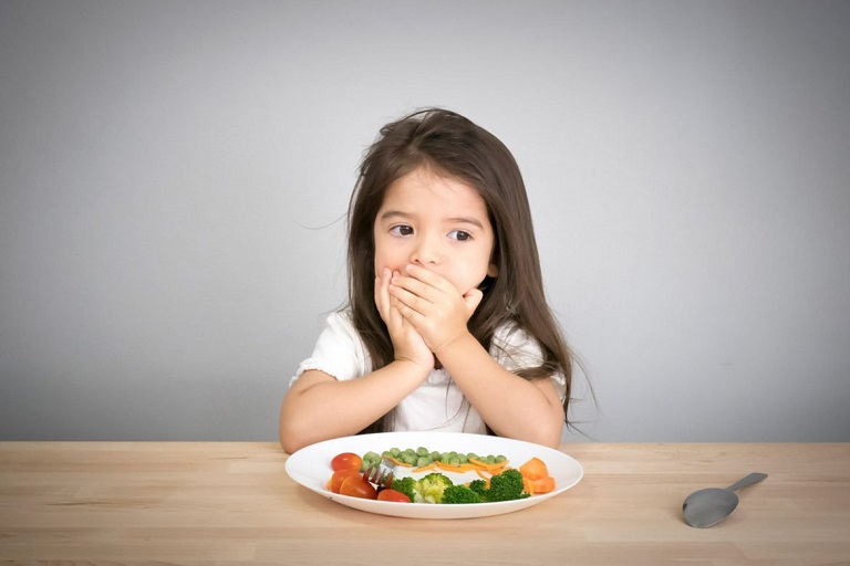 Thói quen ăn nhiều đồ ngọt khiến nguy cơ sâu răng ở trẻ tăng cao