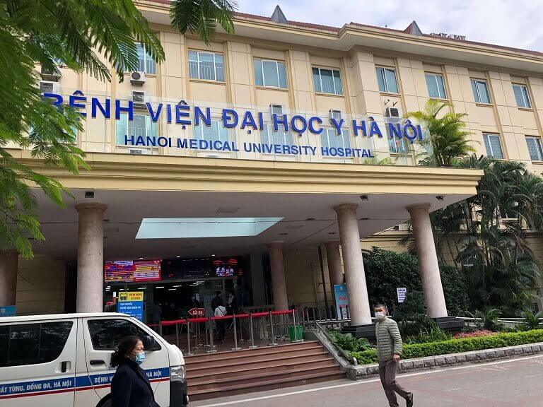 Bệnh viện Đại học Y Hà Nội là điểm đến được nhiều chị em mắc viêm âm đạo lựa chọn