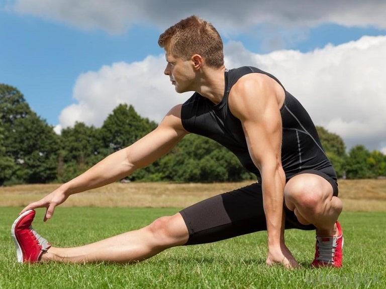 Khởi động trước khi chơi thể thao sẽ giúp bạn hạn chế tối đa chân thương