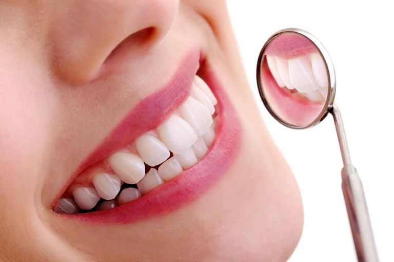 Bọc răng sứ cả hàm hỗ trợ ăn nhai hiệu quả và có tính thẩm mỹ cao