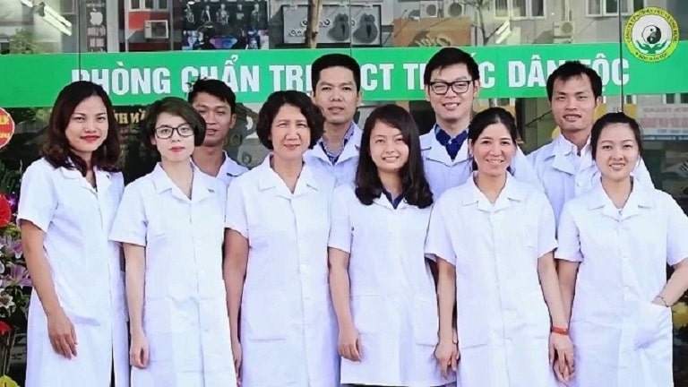 Đội ngũ y, bác sĩ tại Trung tâm Nghiên cứu và Ứng dụng Thuốc Dân tộc