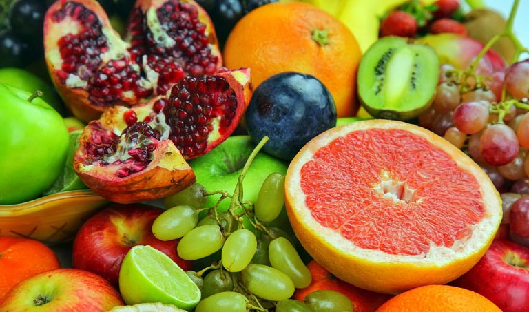 Bổ sung các loại trái cây tốt cho răng miệng trong quá trình niềng răng