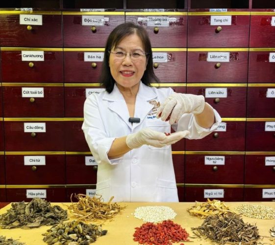 Giải pháp tán sỏi thận hiệu quả, an toàn bằng YHCT từ BSCKII Vân Anh (Đỗ Minh Đường)