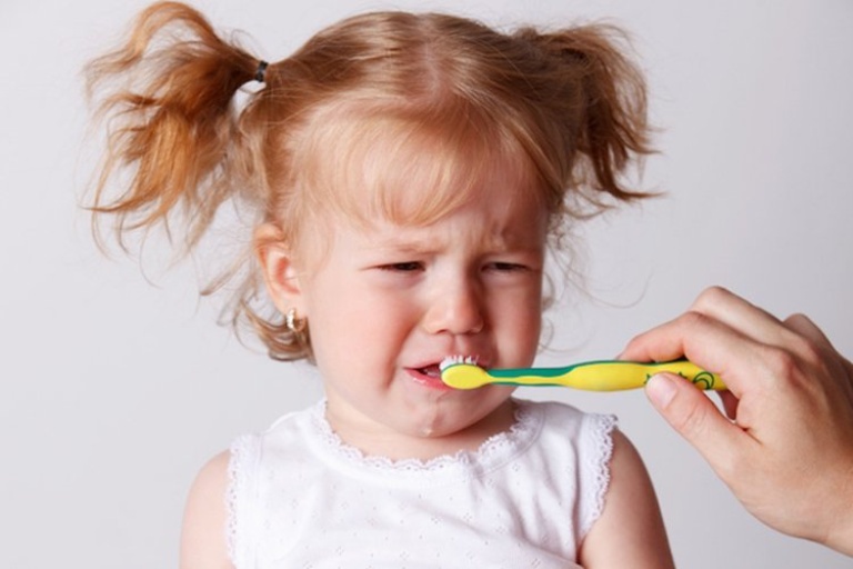Vệ sinh răng miệng không đúng cách là nguyên nhân làm gia tăng ngu cơ tái phát bệnh