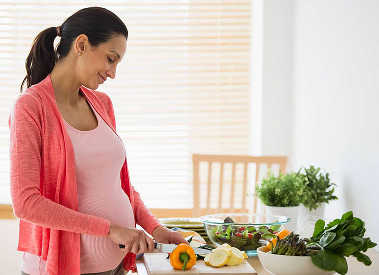 Ăn uống đầy đủ chất dinh dưỡng trong thời kỳ mang thai