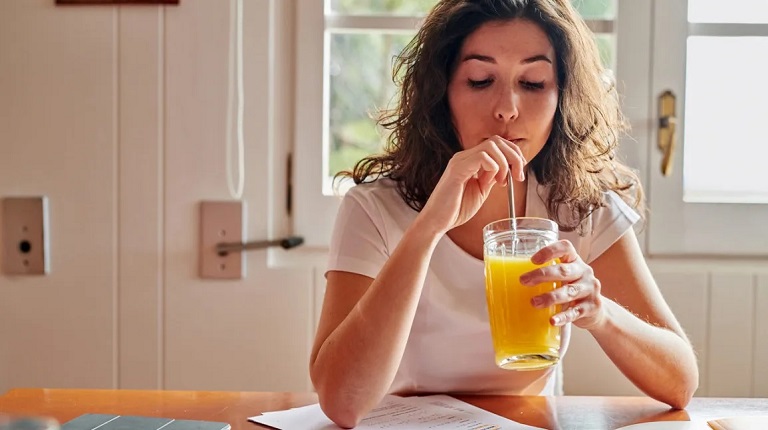 viêm phế quản có nên uống nước cam không
